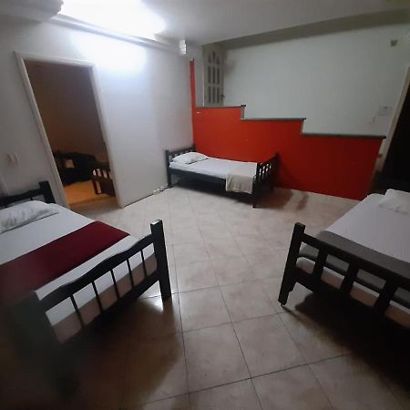 קוריטיבה Knock Knock Hostel מראה חיצוני תמונה