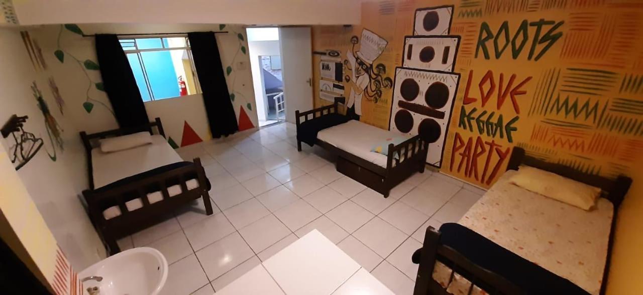 קוריטיבה Knock Knock Hostel מראה חיצוני תמונה