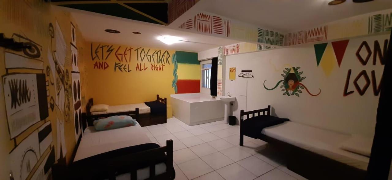 קוריטיבה Knock Knock Hostel מראה חיצוני תמונה
